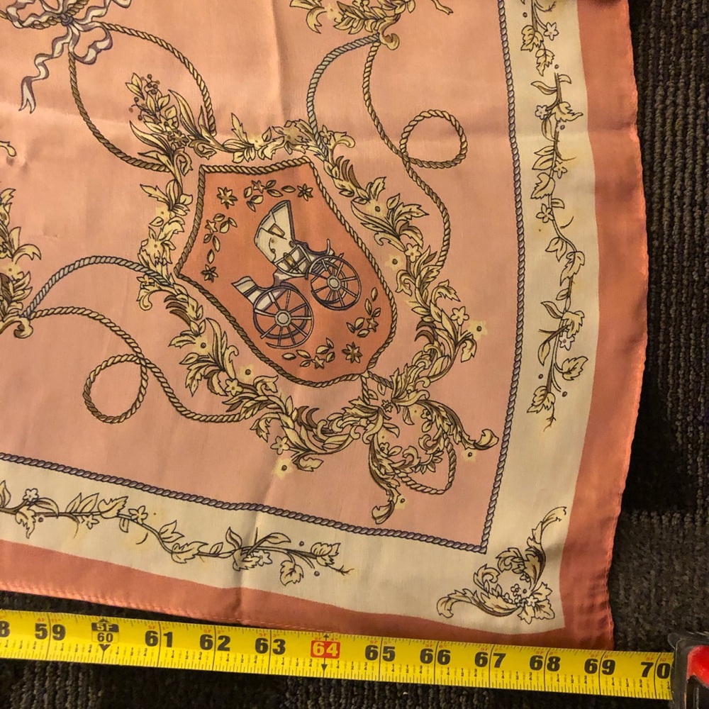 Silk scarf 💖 - Picture 5 of 7